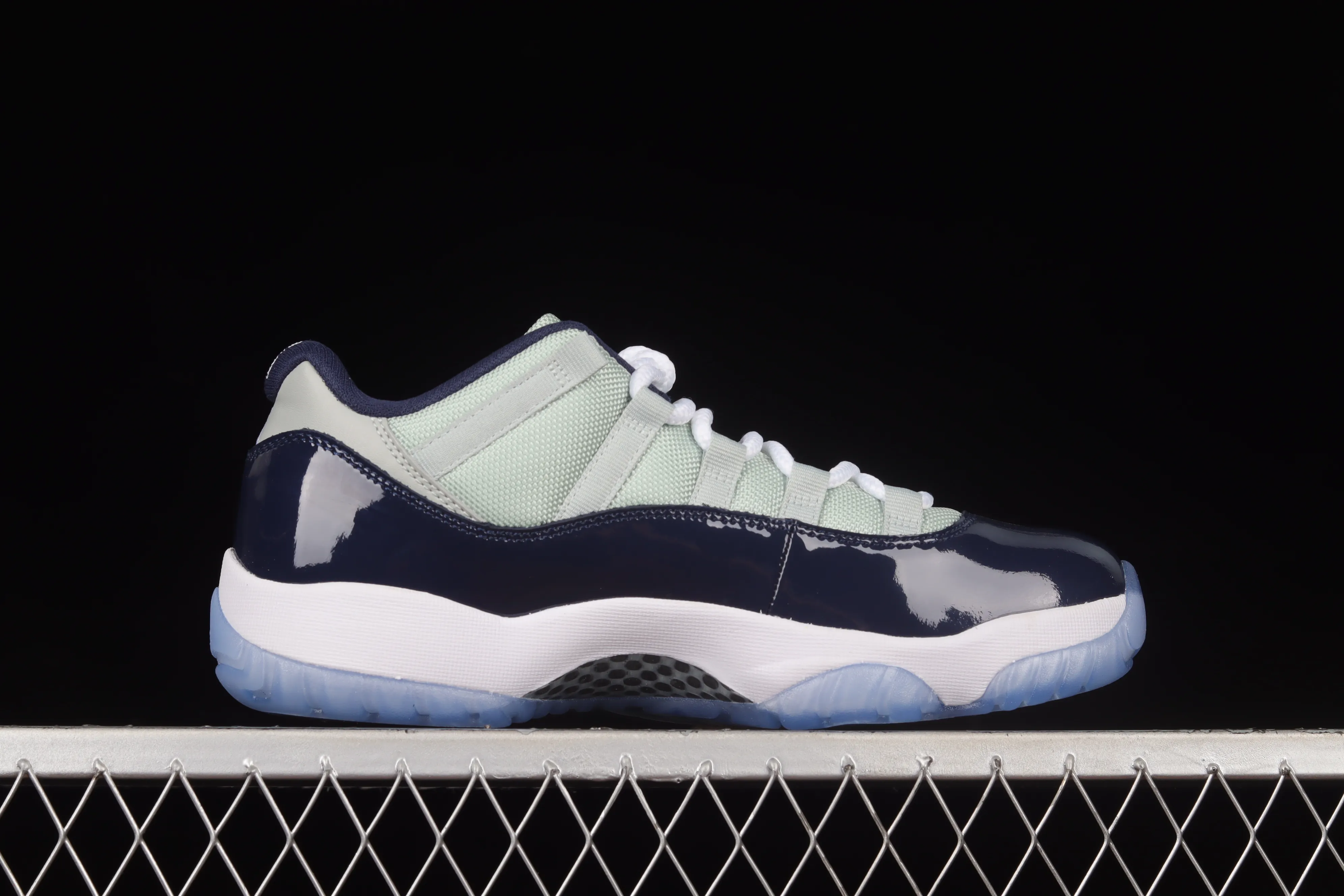 All categories Air Jordan Jordan series basketball shoes Air Jordan 11 F version Air Jordan 11 Retro Low AJ11 navy low top layer genuine standard genuine carbon sports culture basketball shoes 528895-007